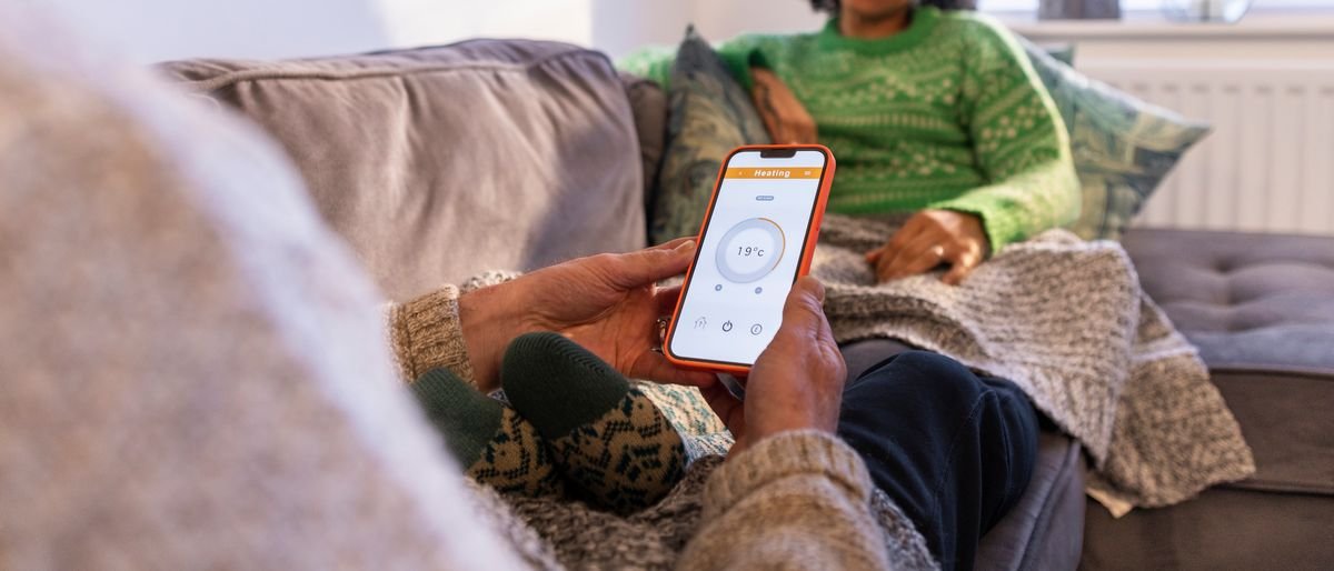 Using smartphone to monitor central heating