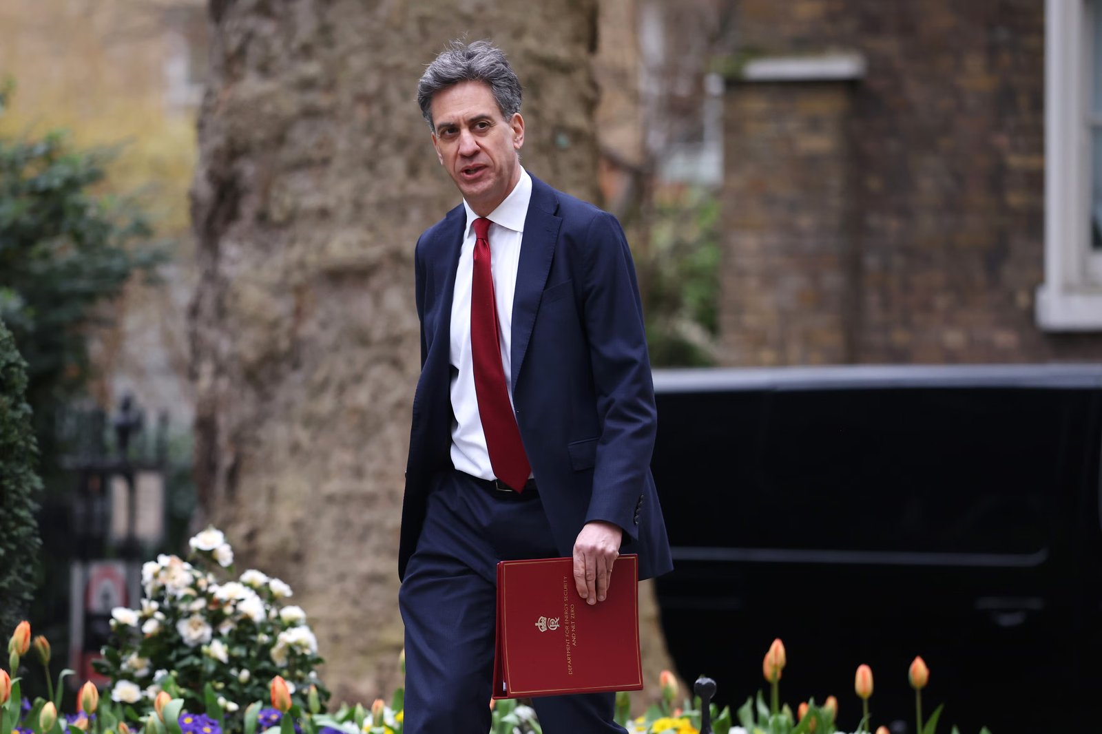 A new report from OEUK is urging the British Government to support domestic oil and gas extraction, including new North Sea drilling, alongside renewable energy initiatives to safeguard the nation's energy supply